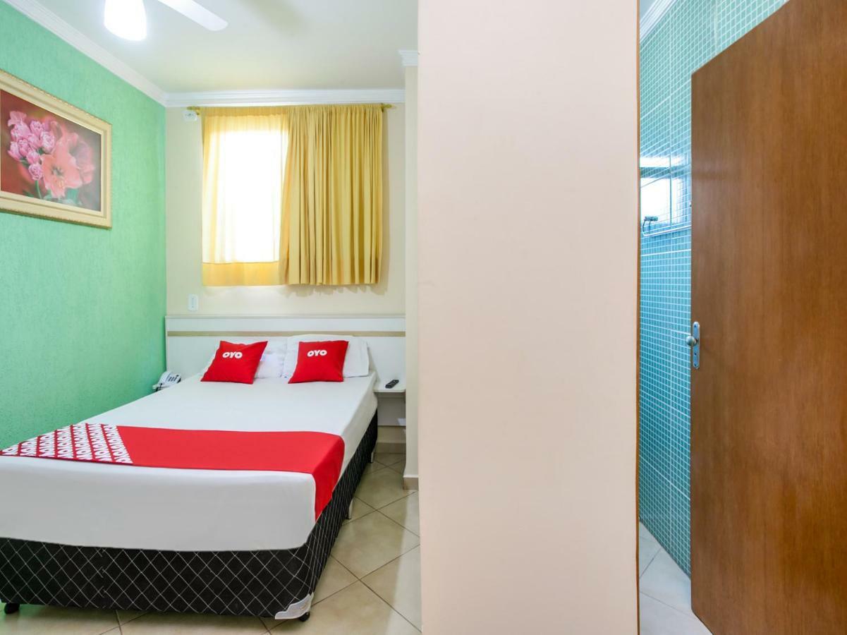Oyo Hotel Dayse Santana de Parnaíba Eksteriør bilde