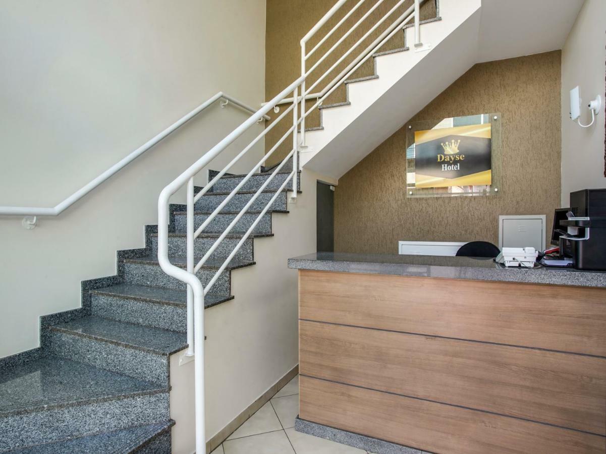 Oyo Hotel Dayse Santana de Parnaíba Eksteriør bilde