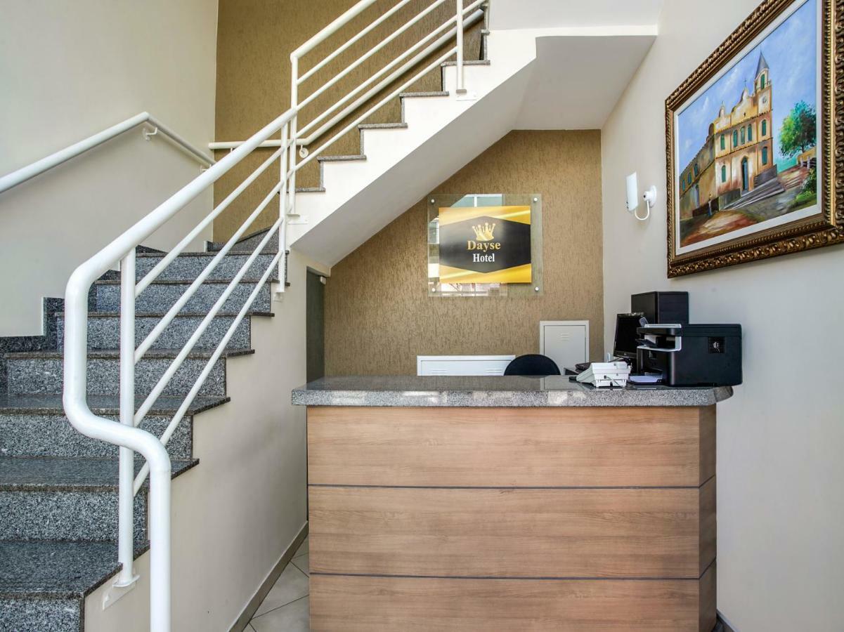 Oyo Hotel Dayse Santana de Parnaíba Eksteriør bilde